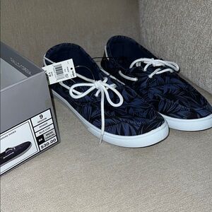 Falls Creek Blue Leaf Print Sneakers Men’s size 9